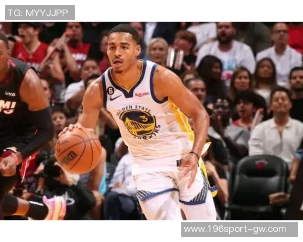 普尔命中率不佳18投7中三分球表现低迷但仍贡献19分5板5助4断1帽