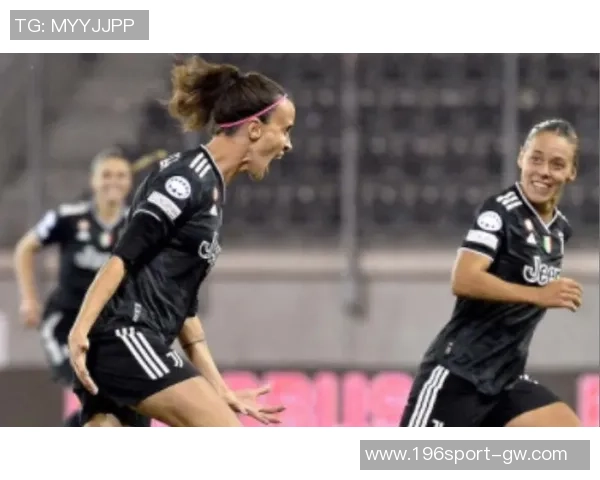 女足欧冠第三轮精彩纷呈拜仁逆转阿森纳曼联小胜巴黎巴萨尤文双双获胜